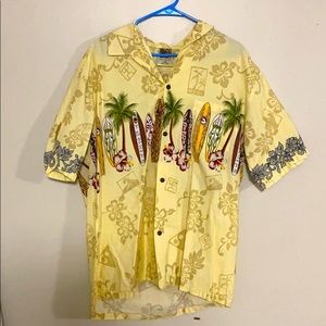 Short sleeve vintage button down Hawaiian